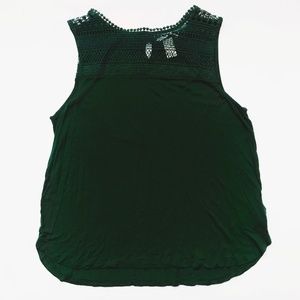 H&M Tops - NWOT - H&M - Crochet Sleeveless Top H&M Tops - NWOT - H&M - Crochet Sleeveless Top